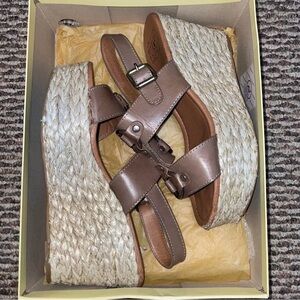 Lucky Brand Tan Wedge Sandals